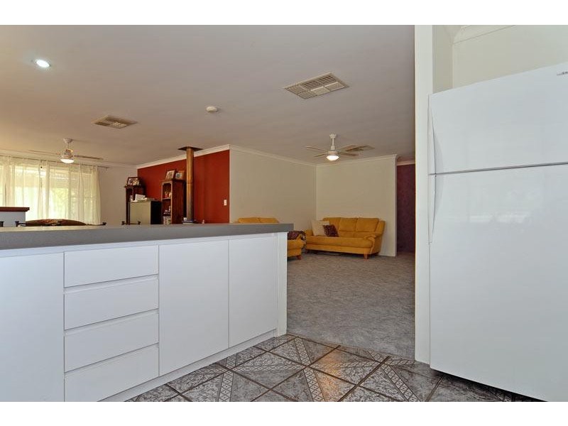 95 Eagle Street, Mundaring WA 6073