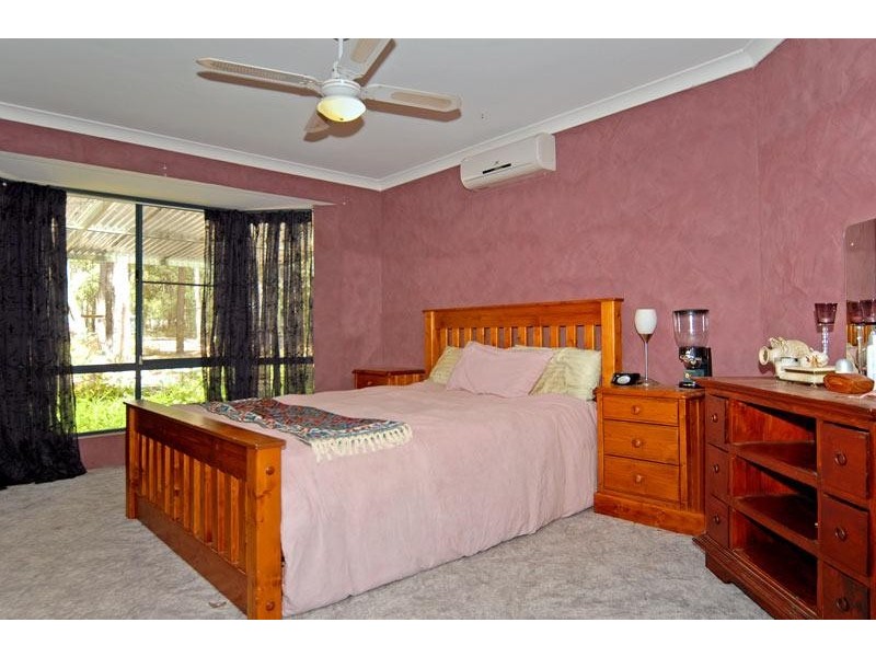 95 Eagle Street, Mundaring WA 6073