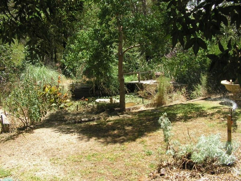 3 Hartung Street, Mundaring WA 6073
