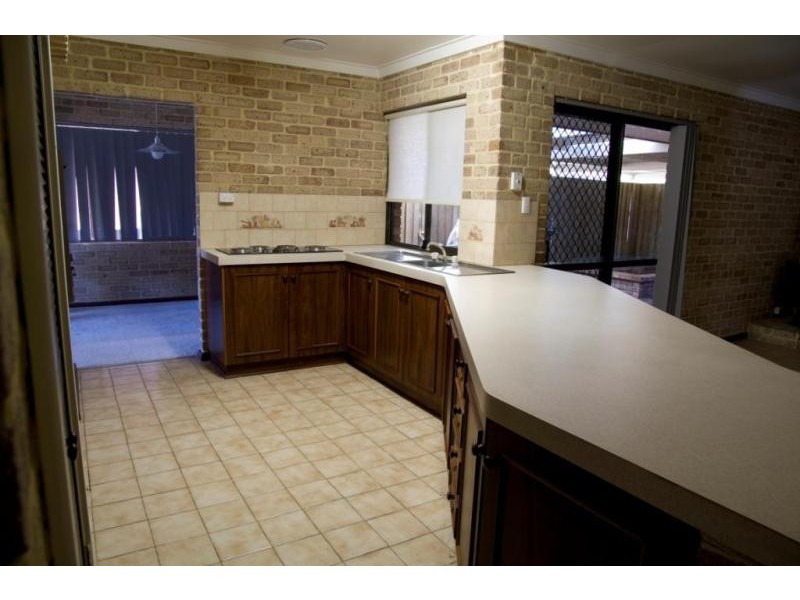 9 Lyon Pl, Hovea WA 6071