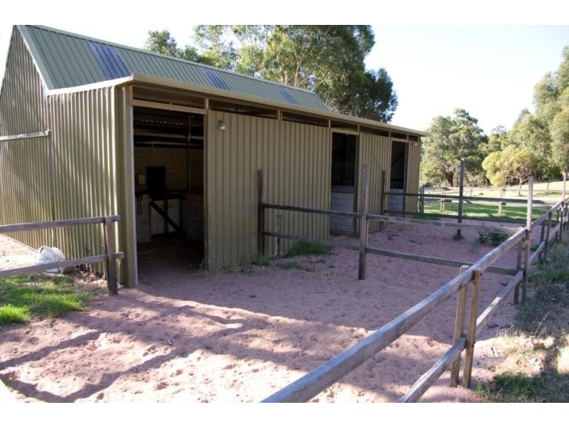 9 Lyon Pl, Hovea WA 6071