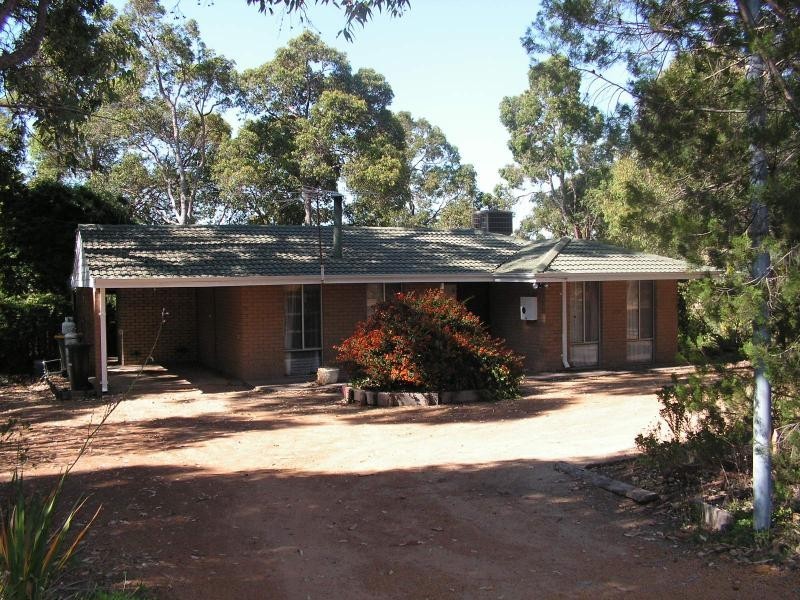 23 Hartung St, Mundaring WA 6073