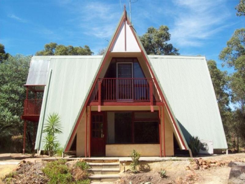 360 Cleaver St, Chidlow WA 6556