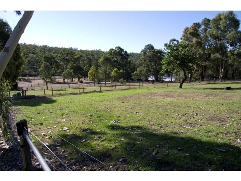 9 Lyon Place, Hovea WA 6071