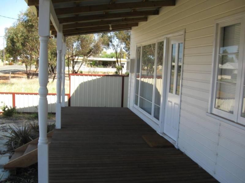 9 Monger St, Beverley WA 6304