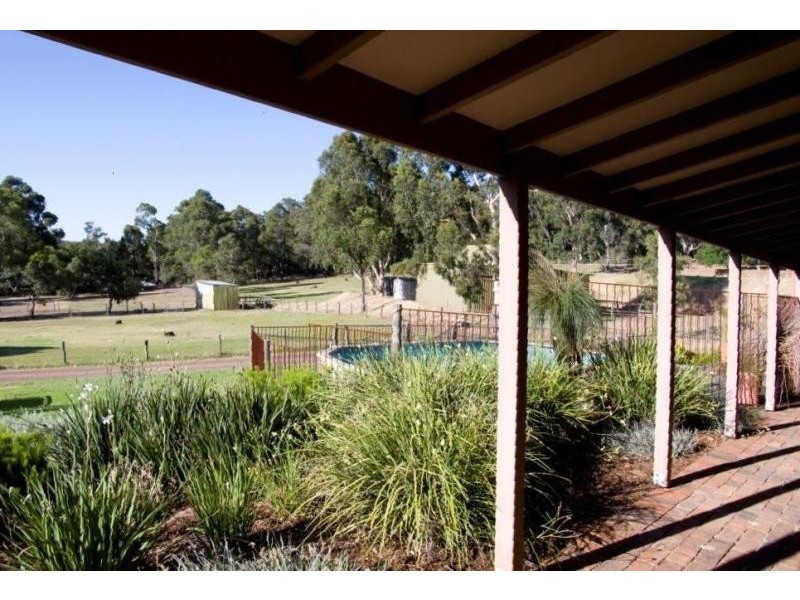 9 LYON PLACE, Hovea WA 6071