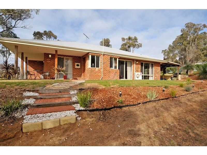 27 Wilson Street, Wooroloo WA 6558