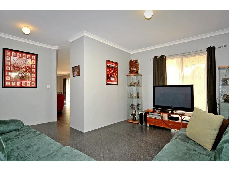 27 Wilson Street, Wooroloo WA 6558