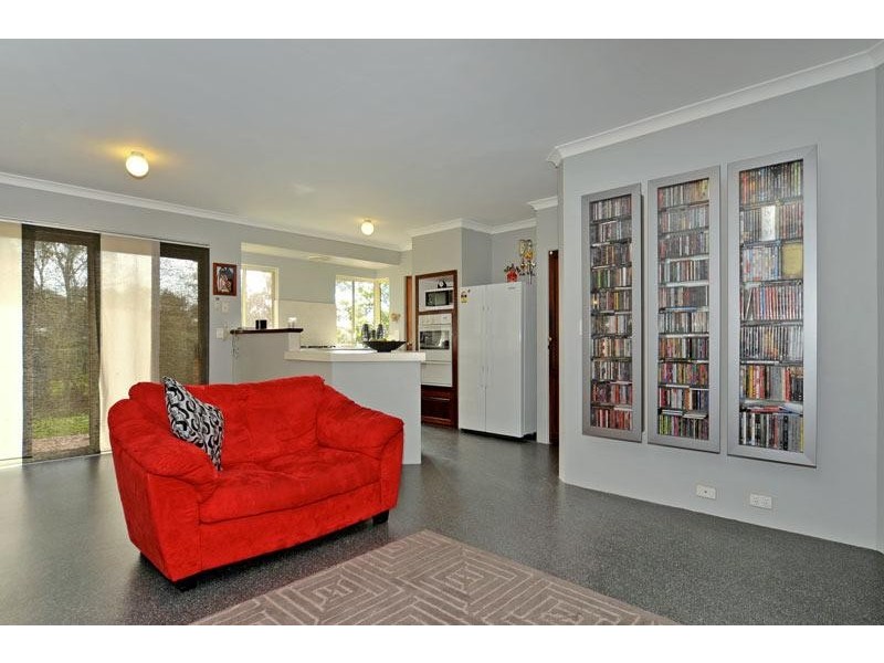 27 Wilson Street, Wooroloo WA 6558