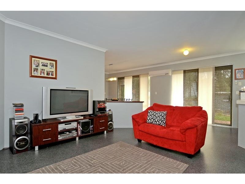 27 Wilson Street, Wooroloo WA 6558