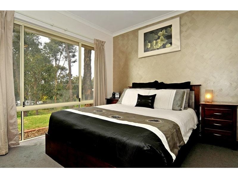 27 Wilson Street, Wooroloo WA 6558