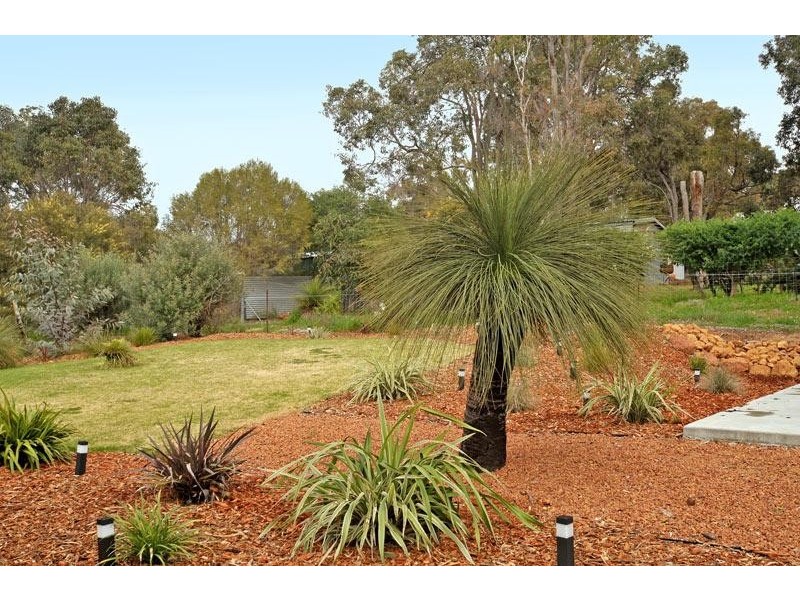 27 Wilson Street, Wooroloo WA 6558