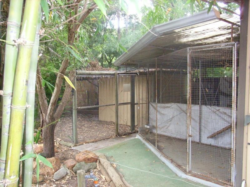 1 Cockatoo Dr, Mundaring WA 6073