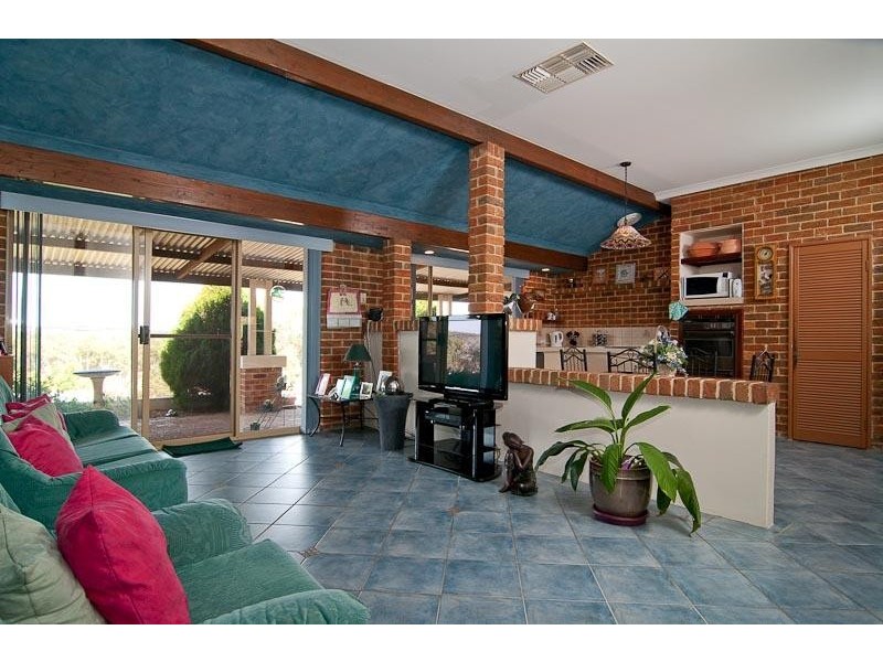 148 Bodeguero Way (El Caballo Heights, Wundowie), Wooroloo WA 6558