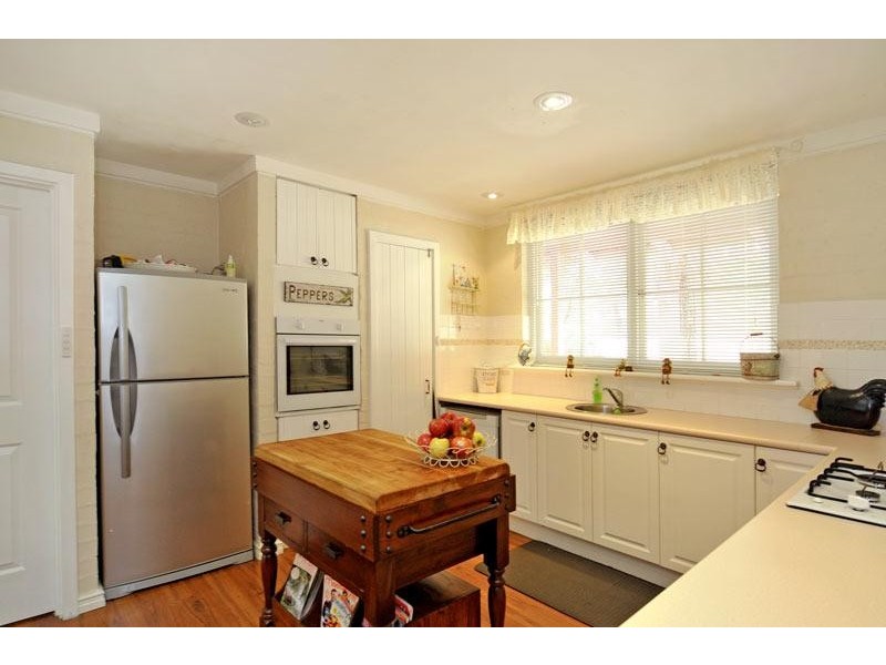 270 GILL STREET, Mundaring WA 6073