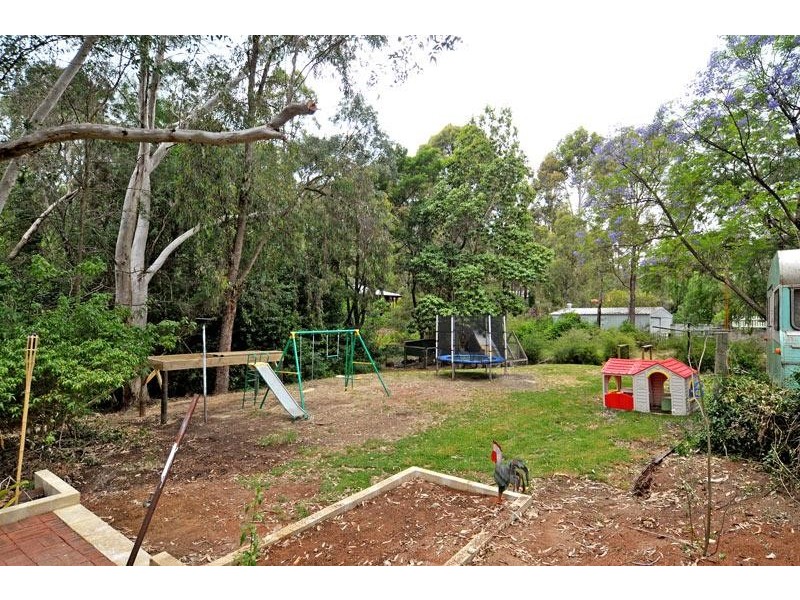 270 GILL STREET, Mundaring WA 6073