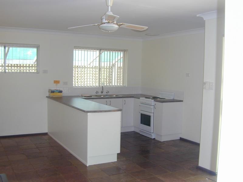 16 Mallow Way, Forrestfield WA 6058