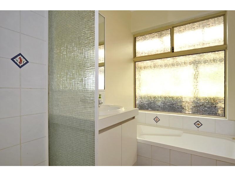 27 Wilson Street, Wooroloo WA 6558