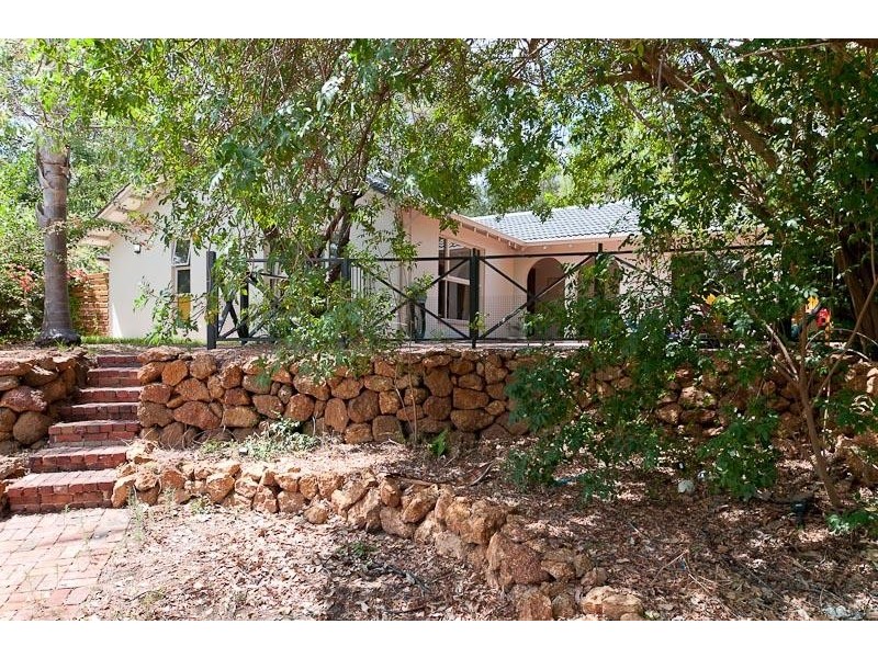 275 Martin Road, Mundaring WA 6073