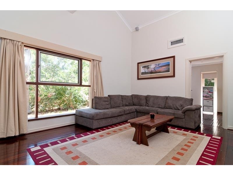 275 Martin Road, Mundaring WA 6073