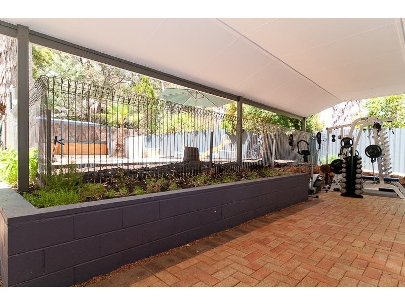 275 Martin Road, Mundaring WA 6073