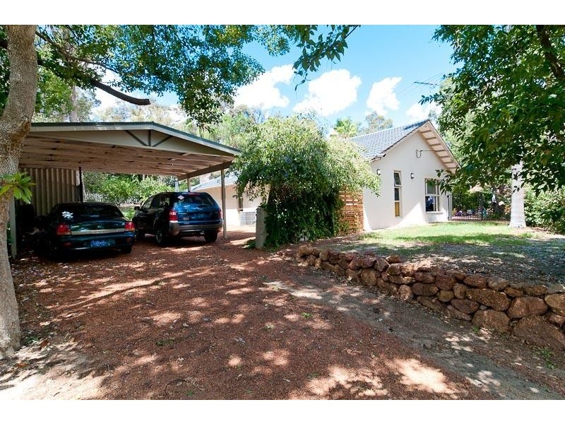 275 Martin Road, Mundaring WA 6073