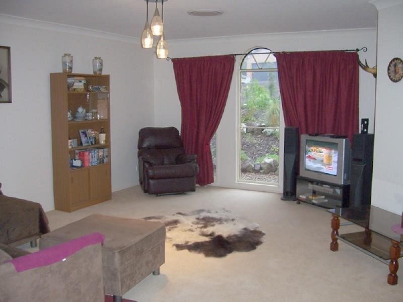 5 Waterfront Close, Mossy Point NSW 2537