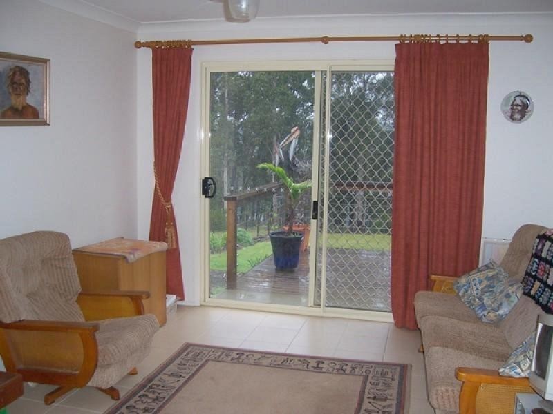 5 Waterfront Close, Mossy Point NSW 2537