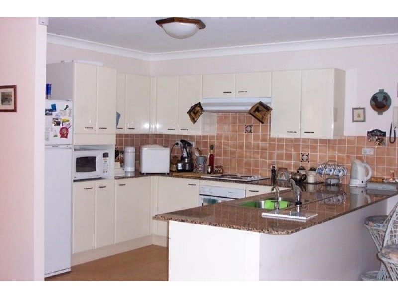11 Boulder Place, Broulee NSW 2537