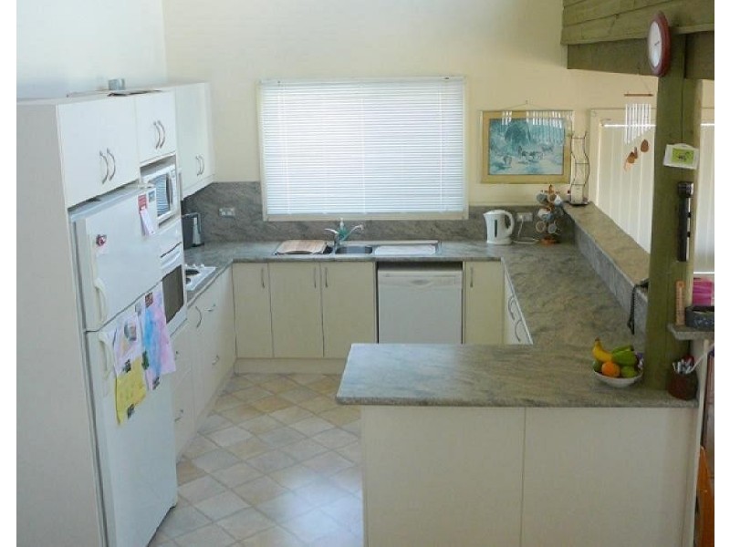 121 AINSLIE PARADE, Tomakin NSW 2537