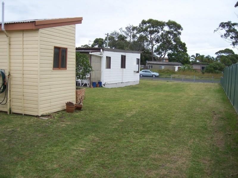 100 SMITH STREET, Broulee NSW 2537