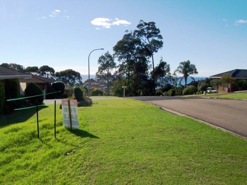 9 Woods Place, North Narooma NSW 2546