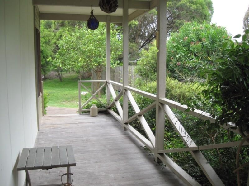 38 Hilmer Avenue, Mossy Point NSW 2537