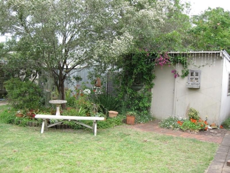 38 Hilmer Avenue, Mossy Point NSW 2537