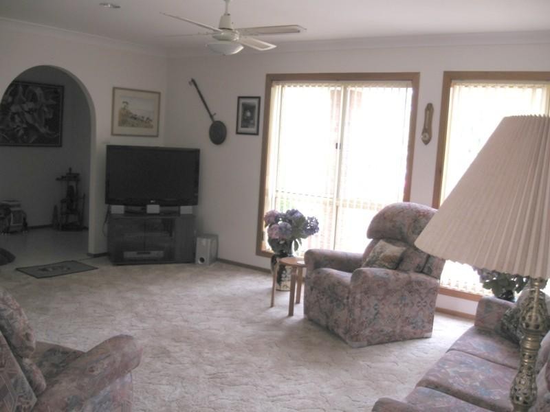 37 Zanthus Drive, Broulee NSW 2537