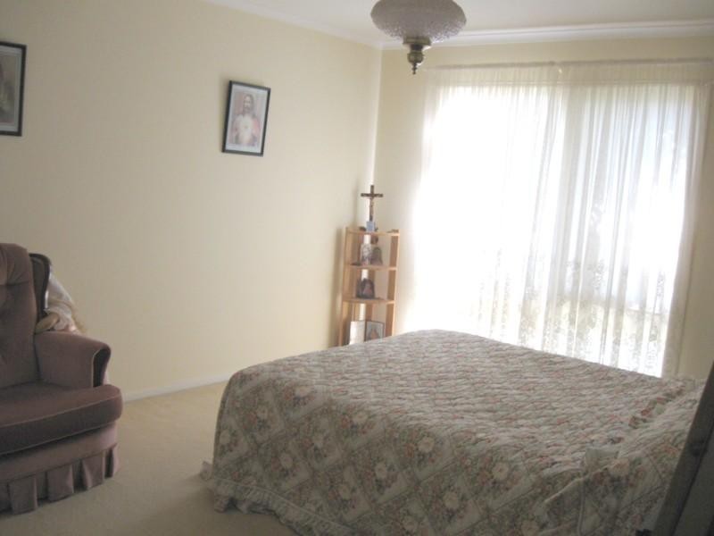 27 Grant Street, Broulee NSW 2537