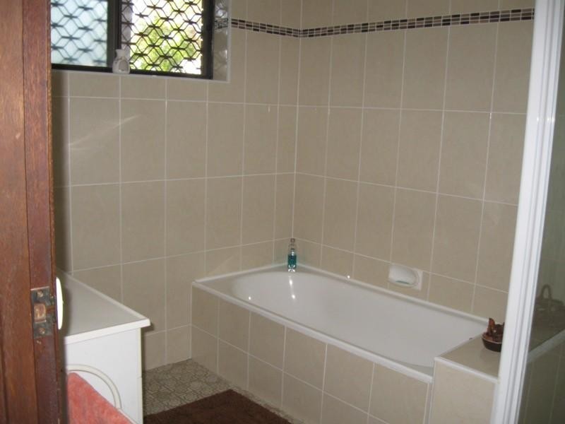 27 Grant Street, Broulee NSW 2537