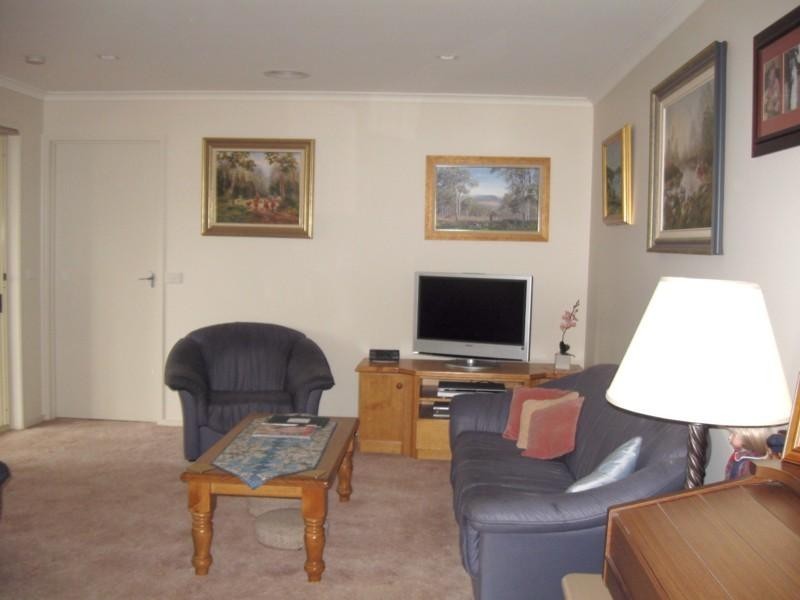 1 Cambridge Crescent, Broulee NSW 2537