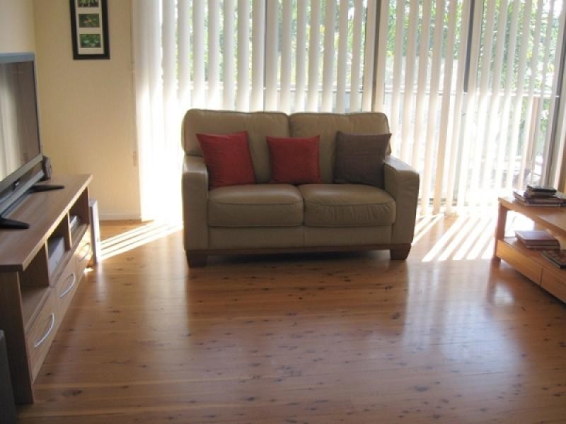 8 Clarke Street, Broulee NSW 2537