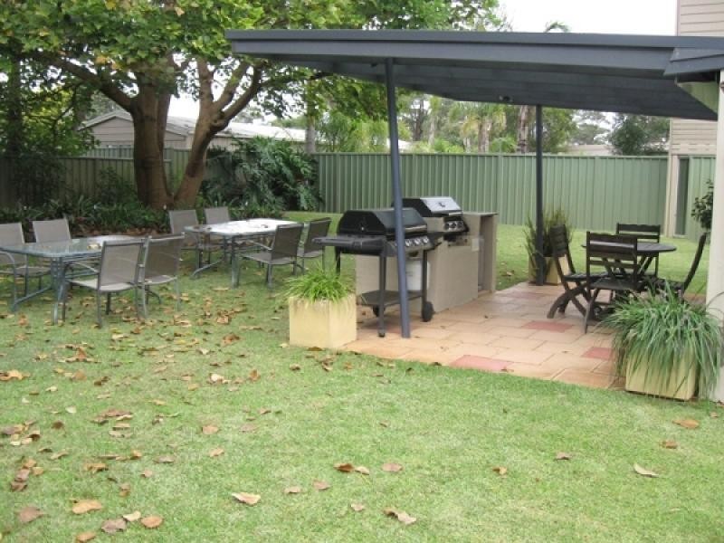 6 Clarke Street, Broulee NSW 2537