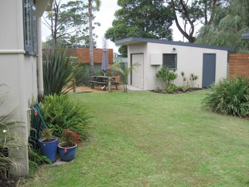 6 Clarke Street, Broulee NSW 2537
