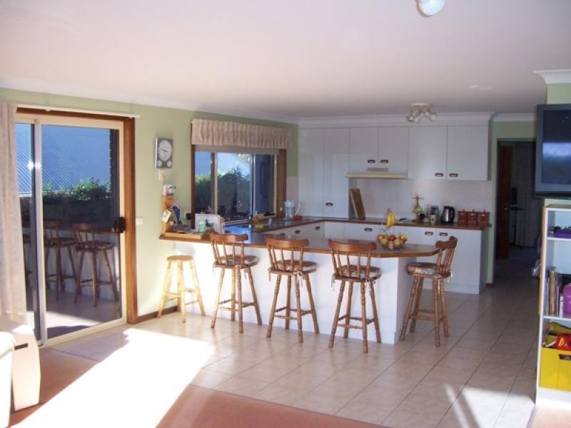 43 Dell Parade, Moruya Heads NSW 2537