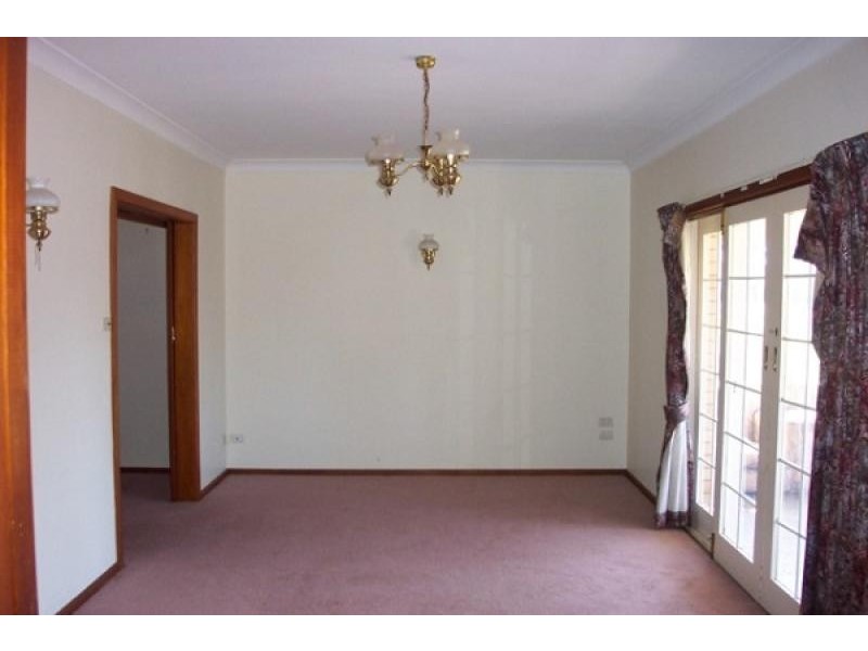 3 QUEEN STREET, Moruya NSW 2537