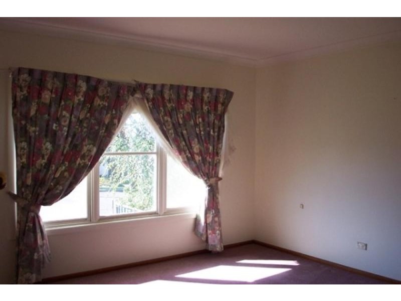 3 QUEEN STREET, Moruya NSW 2537