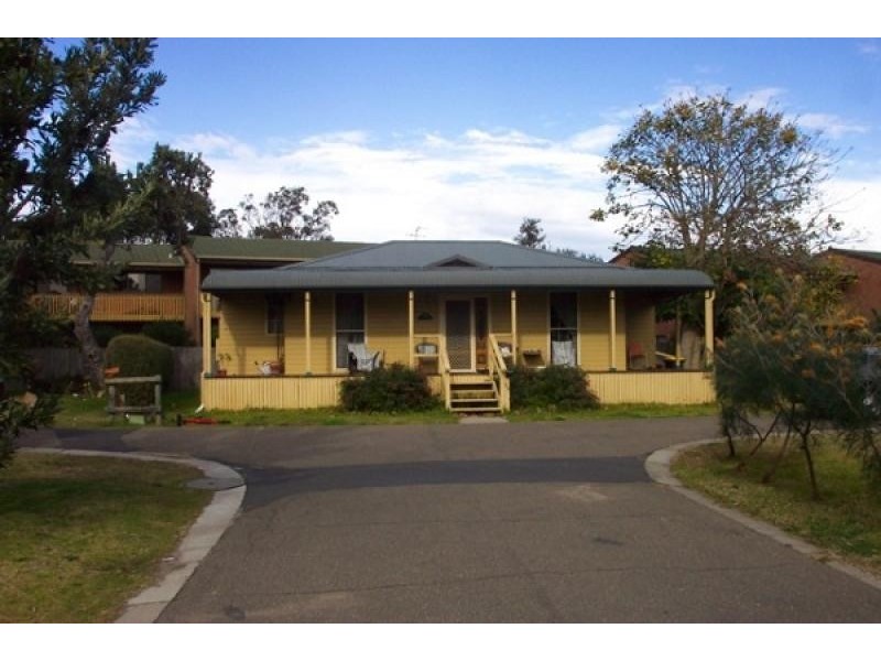 15 CONSTABLE STREET, Moruya Heads NSW 2537