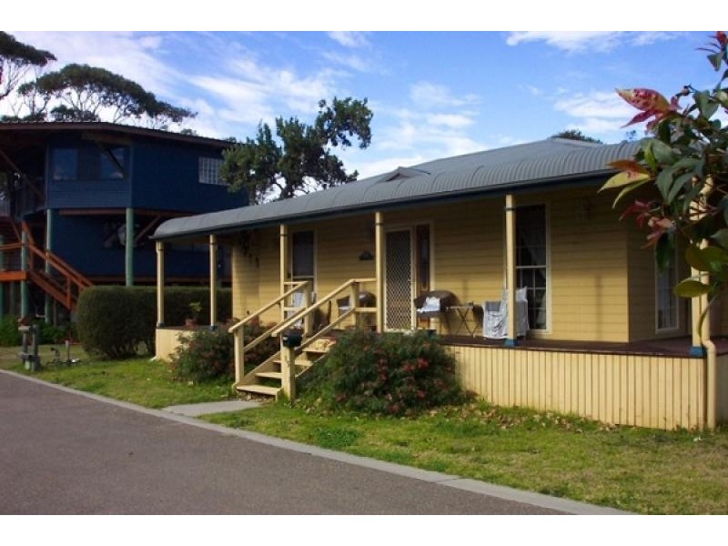 15 CONSTABLE STREET, Moruya Heads NSW 2537