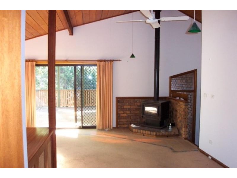 14 HEADLAND  GROVE, Moruya Heads NSW 2537