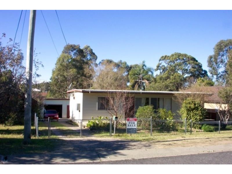 11 ANDERSON STREET, Moruya NSW 2537