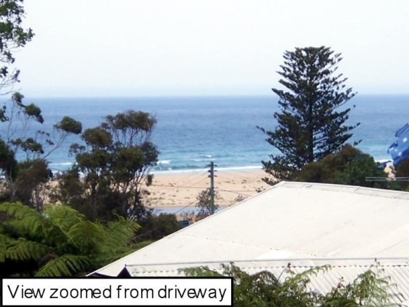 11 Beatty Crescent, Tuross Head NSW 2537