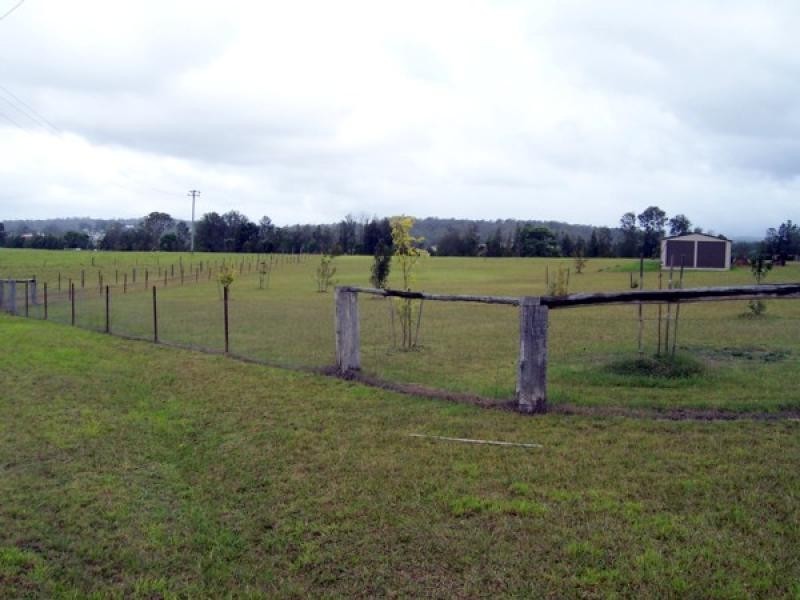 11 Maclean Place, Moruya NSW 2537